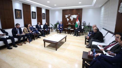 اشتية يدعو فرنسا للاعتراف بدولة فلسطين ودعم العضوية الكاملة في الأمم المتحدة