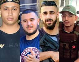 موكب مهيب في وداع أربعة شهداء في مخيم نور شمس بطولكرم