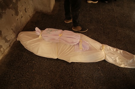 مؤسسة الحق: إعدام المدنيين وترك جثامينهم لتنهشها الكلاب دليل جديد على ارتكاب إسرائيل الإبادة الجماعي