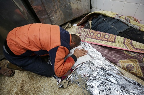 3 شهداء وإصابات في قصف للاحتلال استهدف منزلا بحي الشجاعية