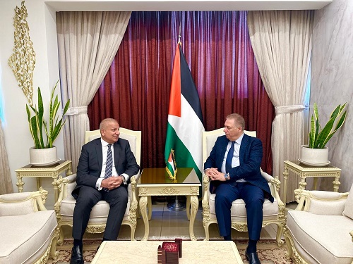 السفير دبور يستقبل رئيس بعثة العراق في لبنان