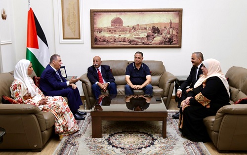 السفير دبور يستقبل وفداً اكاديمياً وشخصيات ثقافية وفكرية في زيارة وداعية