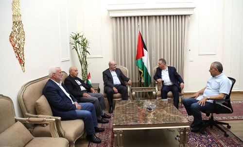 السفير اشرف دبور يستقبل أمين عام الجبهة الديمقراطية فهد سليمان ويعرضان التطورات العامة