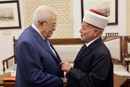 الرئيس يستقبل مفتي القدس والديار الفلسطينية