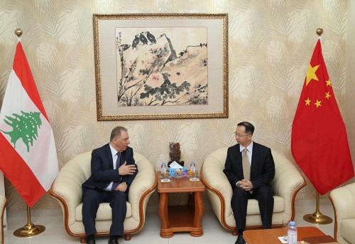 السفير دبور يلتقي السفيرين الصيني والصربي في زيارة وداعية