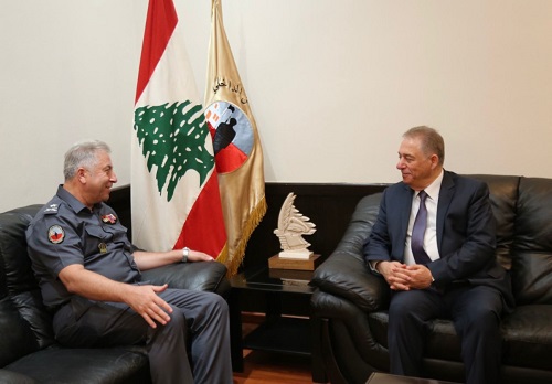 السفير دبور يلتقي العميد موسى كرنيب في زيارة وداعية