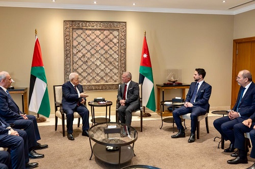 الرئيس يجتمع مع ملك الأردن ويطلعه على آخر التطورات والتحركات على الصعيد الدولي
