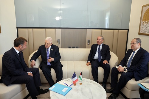 الرئيس يجتمع مع نظيره الفرنسي في شرم الشيخ