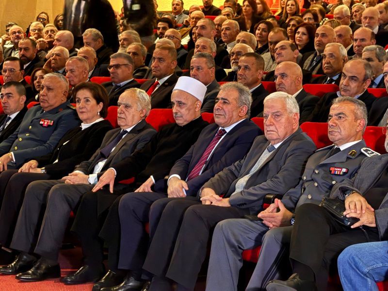 السفير الاسعد يشارك في تكريم الشاعر الزجلي الراحل طليع حمدان