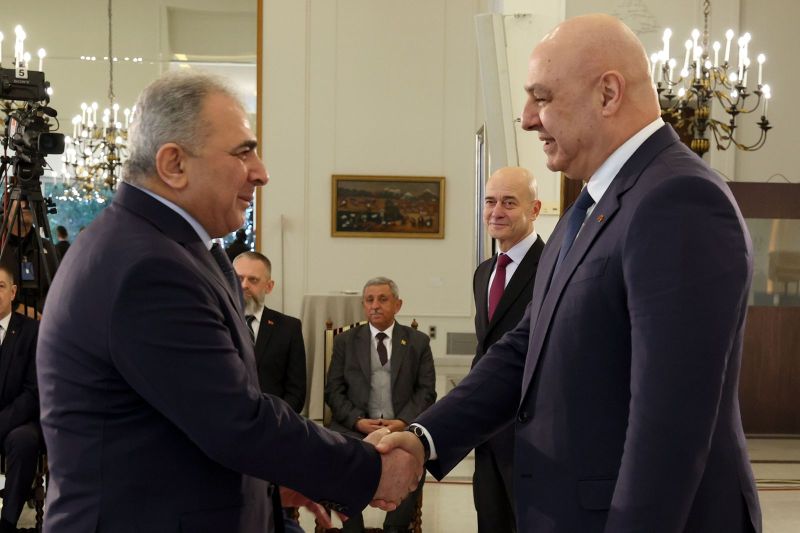 السفير الاسعد يقدم التهاني للرئيس اللبناني العماد جوزاف عون بمناسبة العام الجديد