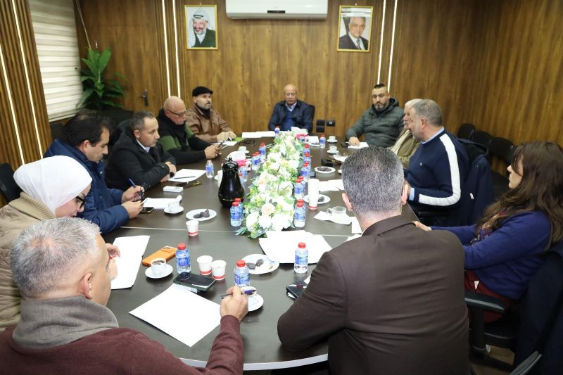 "شؤون اللاجئين" تترأس اجتماع اللجنة العليا لمتابعة نزاع العمل في الأونروا