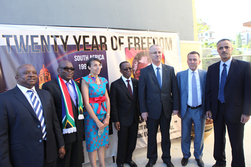 الحمد الله: تجربة جنوب إفريقيا في التحرر تلهم شعبنا على صعيد بناء دولته