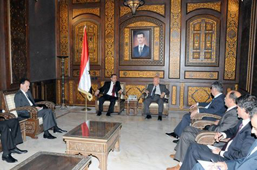 وفد منظمة التحرير يبحث أوضاع أبناء شعبنا داخل المخيمات في سوريا