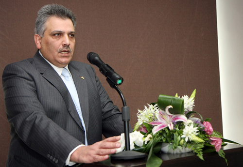 غنيم يؤكد أهمية دور البلديات بإنجاح فعاليات