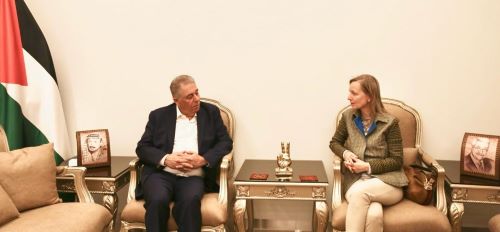 السفير دبور يستقبل مديرة شؤون وكالة الاونروا في لبنان